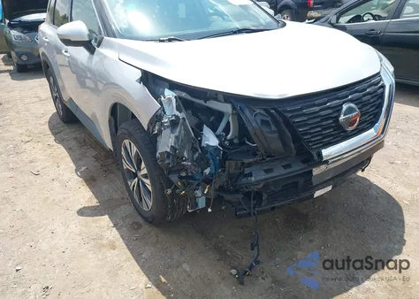 2021 Nissan Rogue Sv Intelligent Awd z USA, uszkodzony, nr VIN 5N1AT3BB0MC704131